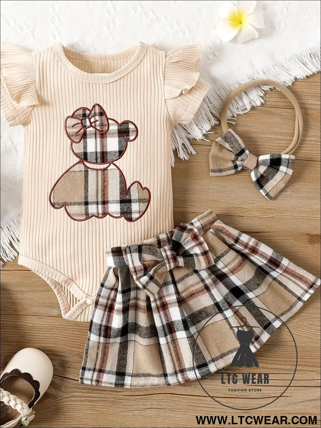 Newborn baby girl summer style teddy bear sticker embroidery bag fart triangle ha clothes plaid butterfly - apricot