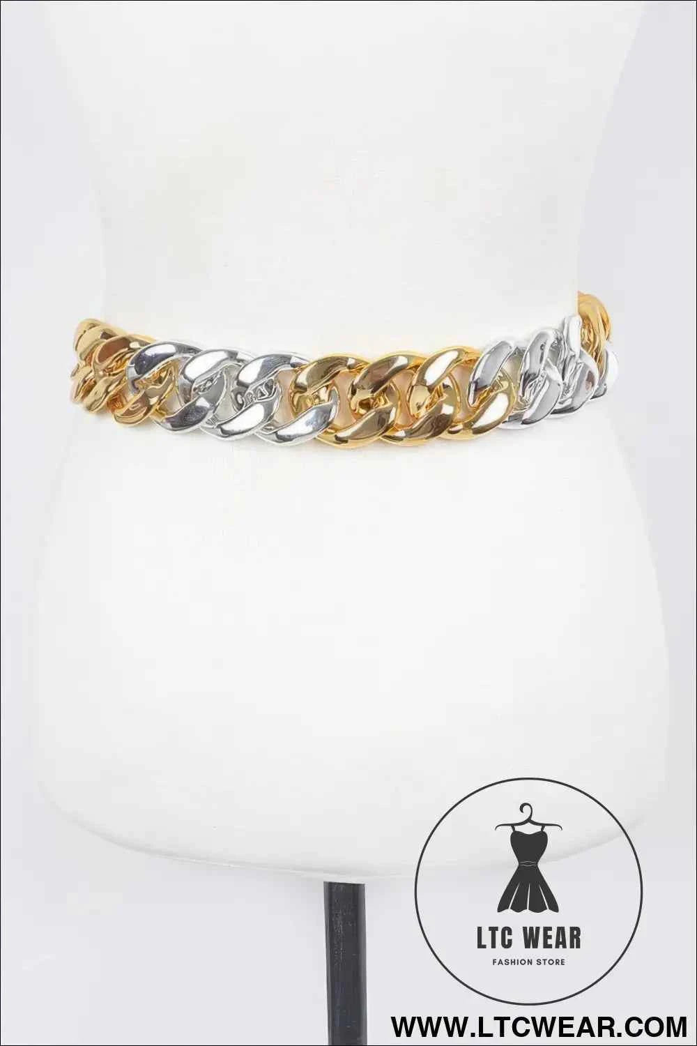 Oversized Chain Belt for Statement Style and Versatility