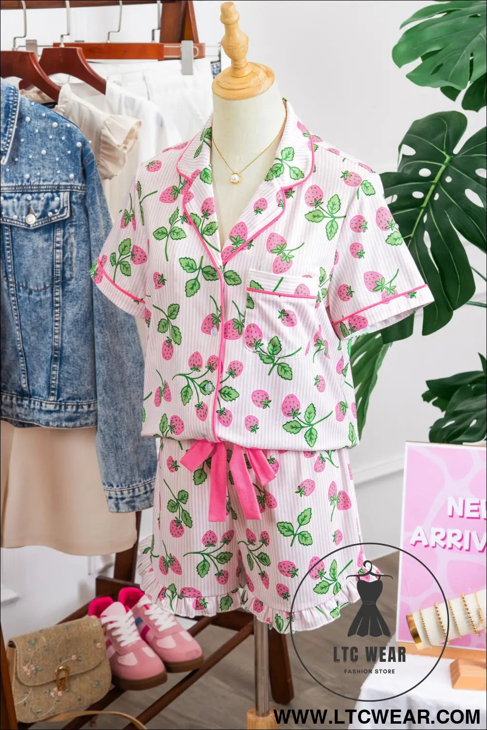 Pink striped strawberry print lapel shirt drawstring shorts 2pcs pajama set - sleepwear