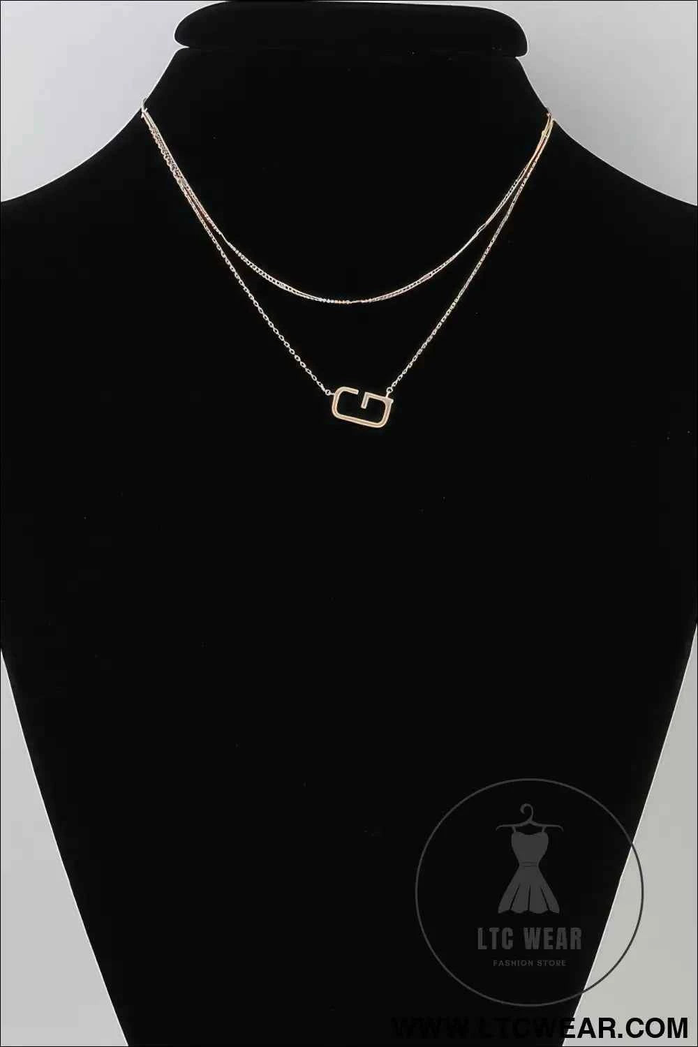 Polished G Pendant Chain Necklace