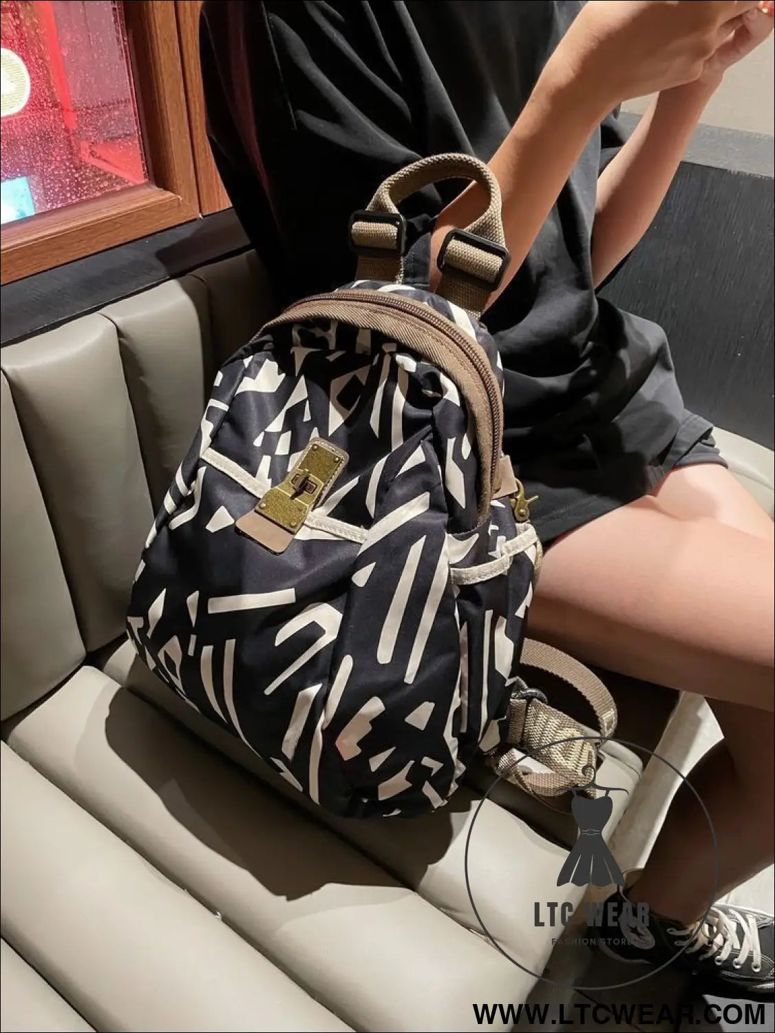 53828c4284694e41a184a15ed54215eb-Max