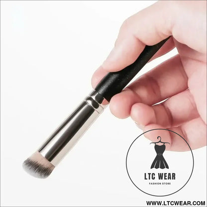 Professional Contour & Blusher Brush for Perfect Coverage - L.T.C Wear Online Fashion Store