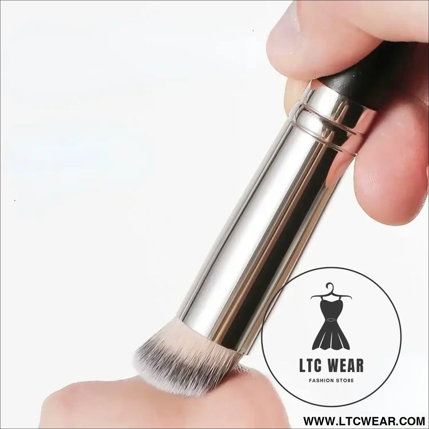 Professional Contour & Blusher Brush for Perfect Coverage - L.T.C Wear Online Fashion Store