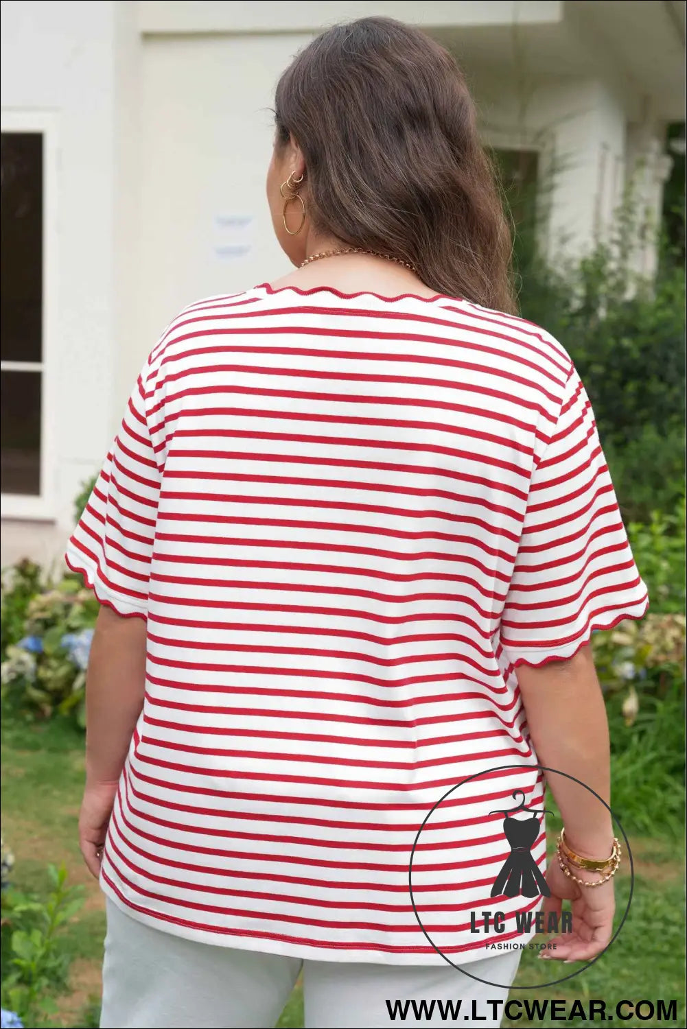 Red Stripe Plus Size Scalloped Trim Round Neck Short Sleeve Top