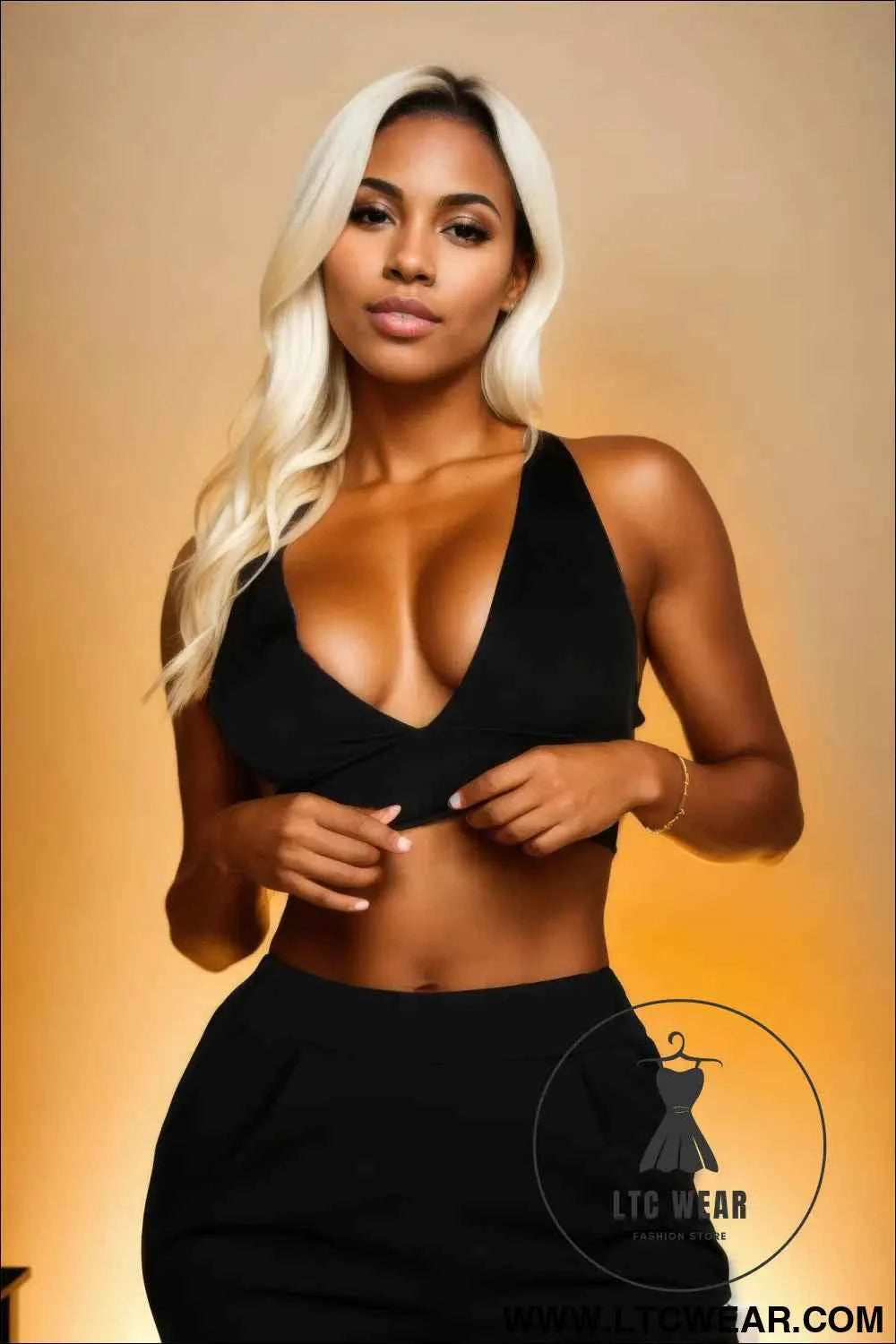 Ribbed Knit Plunge Neck Crop Top