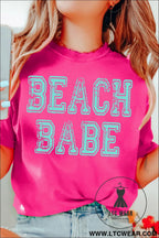 Rose red beach babe graphic relaxed t shirt - rose red / 2xl / 62% polyester + 32% cotton + 6% elastane - graphic tees