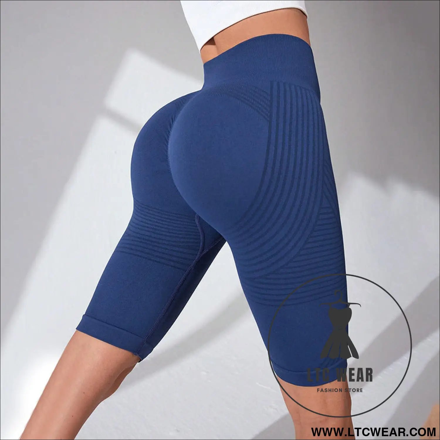 Seamless butt-lifting fitness pants with tummy control and high waist peach bottom yoga shorts - navy blue / s