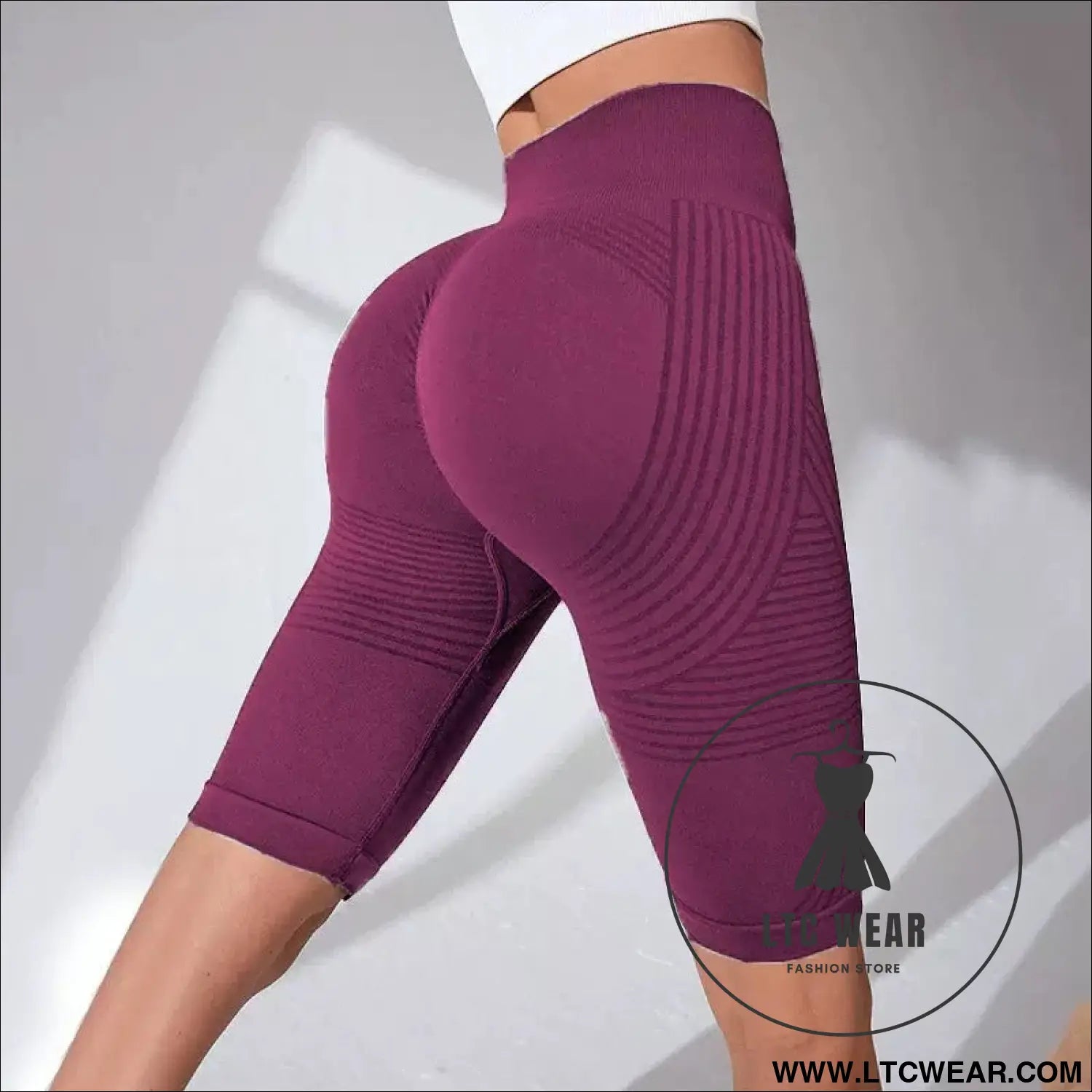 Seamless butt-lifting fitness pants with tummy control and high waist peach bottom yoga shorts - wine red / s