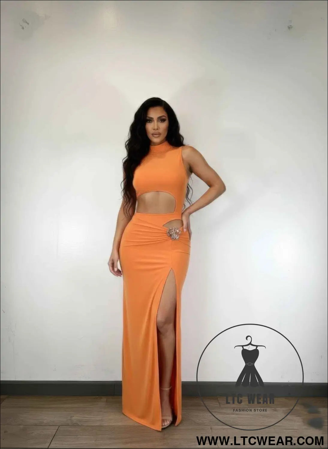 Sleeveless, High-neck Top Skirt Set