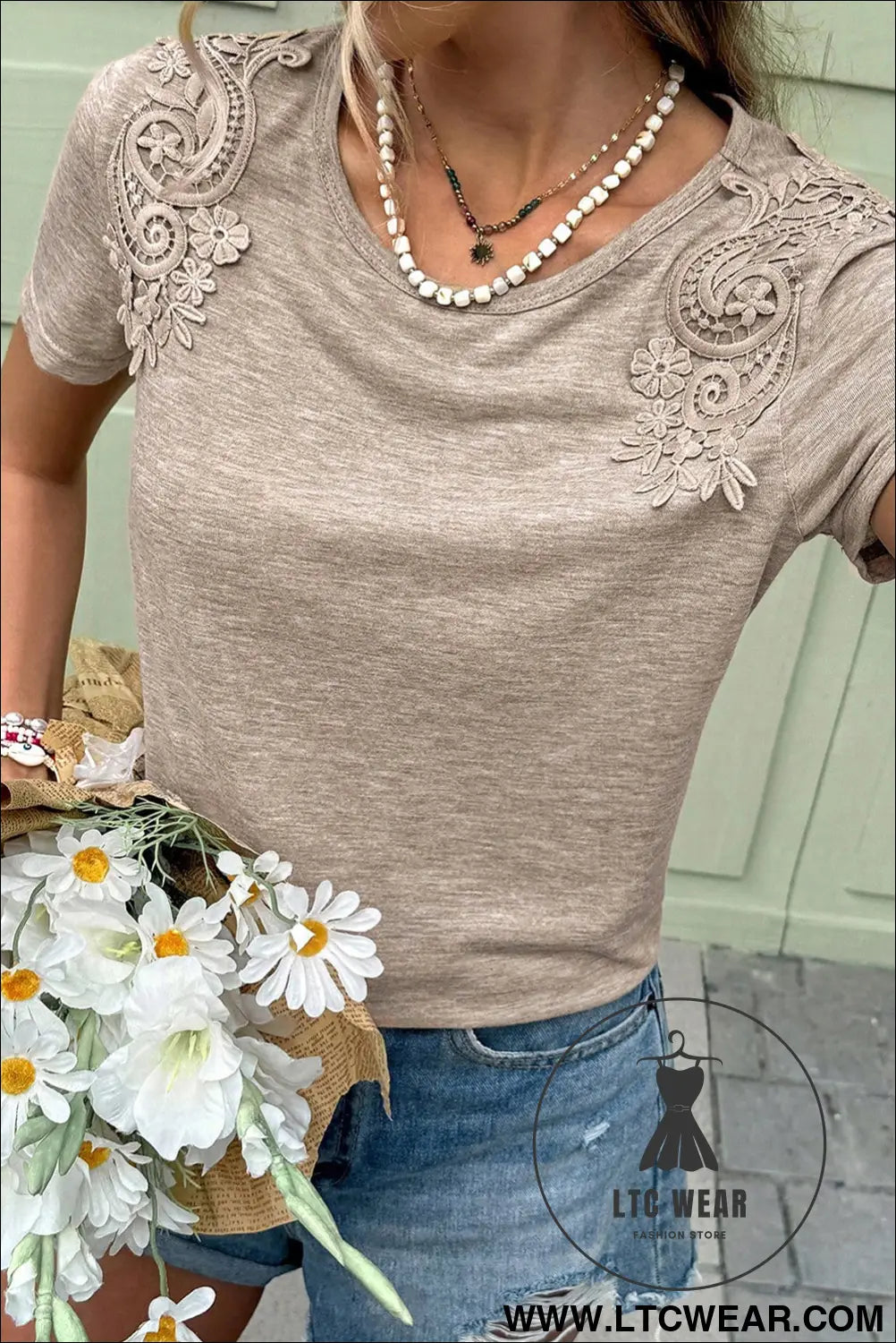 Smoke gray solid color lace patched detail round neck tee - tops & tees