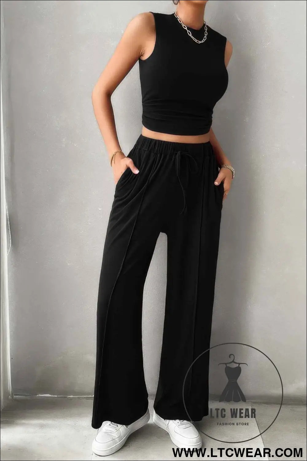 Solid Round Neck Sleeveless Drawstring Pockets Set