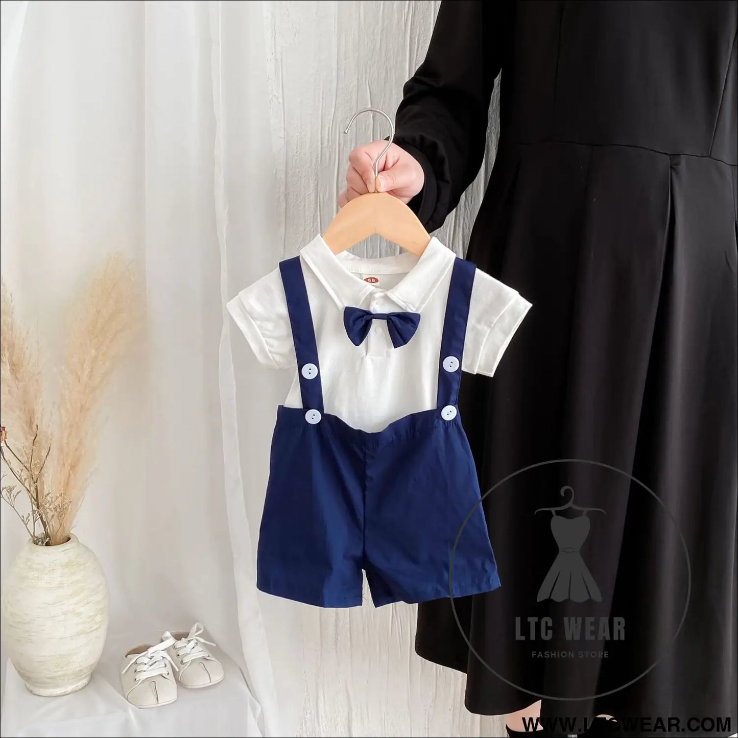 Summer baby hoodie tie suspender shorts two-piece set for gentlemen’s one month and one year old dress suspender pants