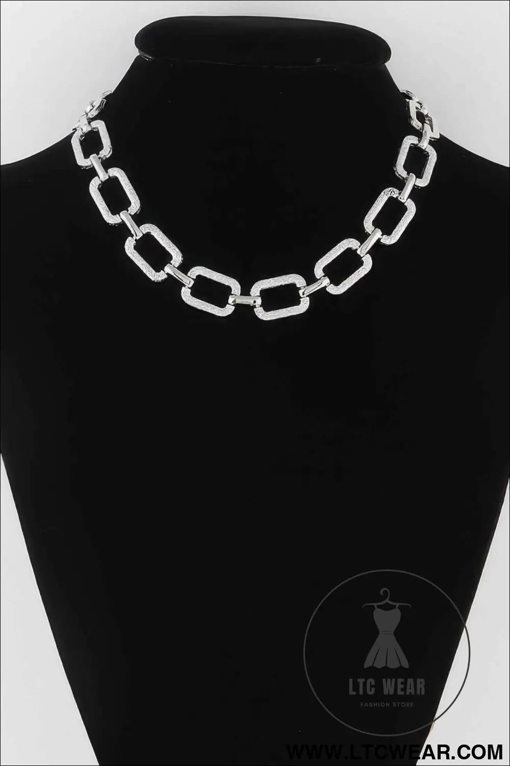Textured Link Chain Necklace