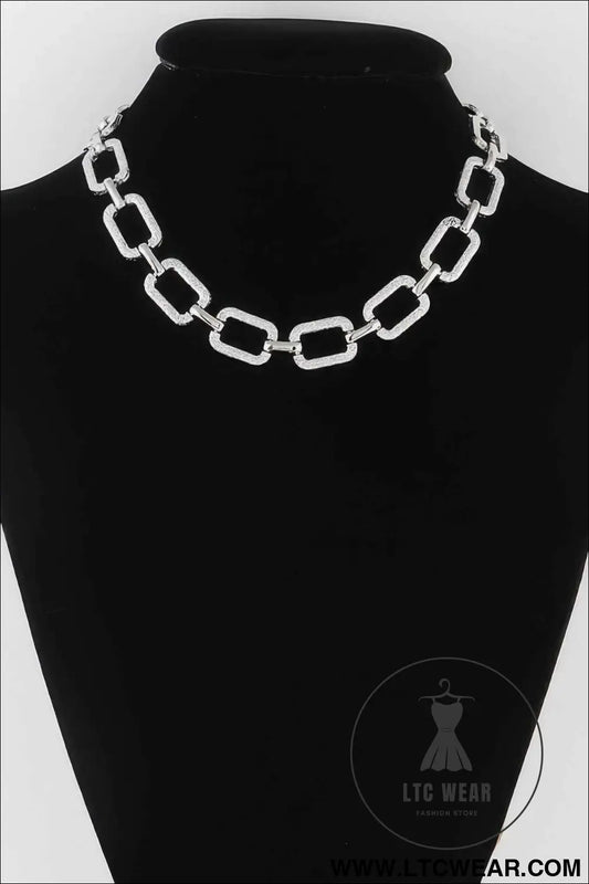 Textured Link Chain Necklace