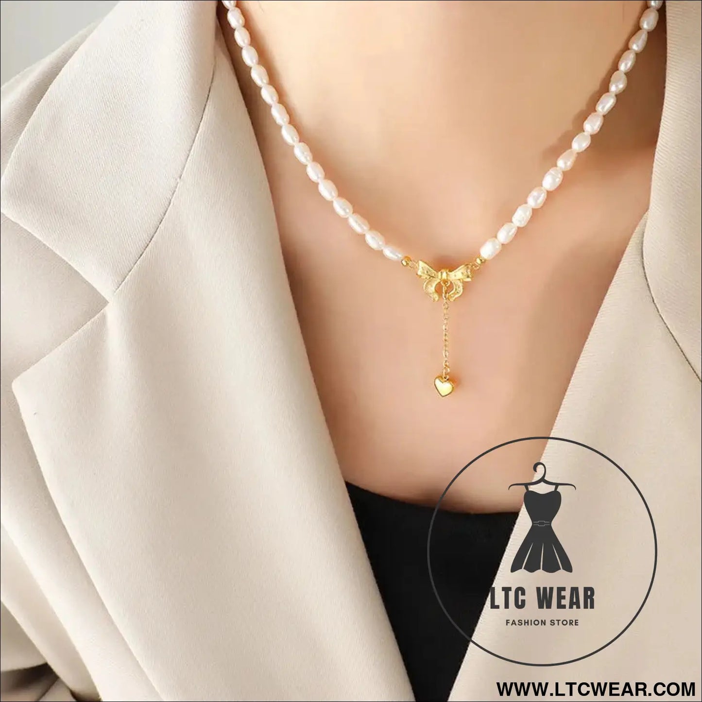 Titanium steel freshwater pearl heart necklace - gold / one size