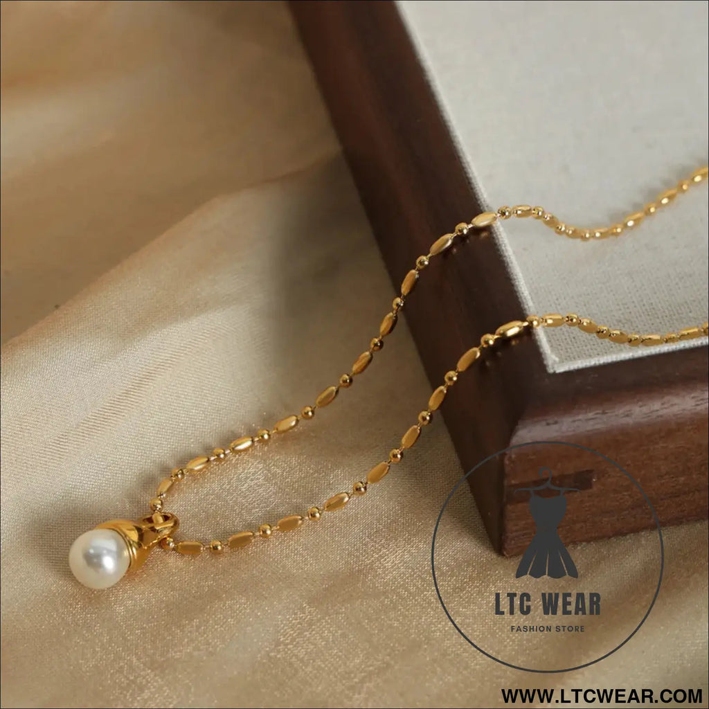 Titanium steel pearl pendant necklace - gold / one size