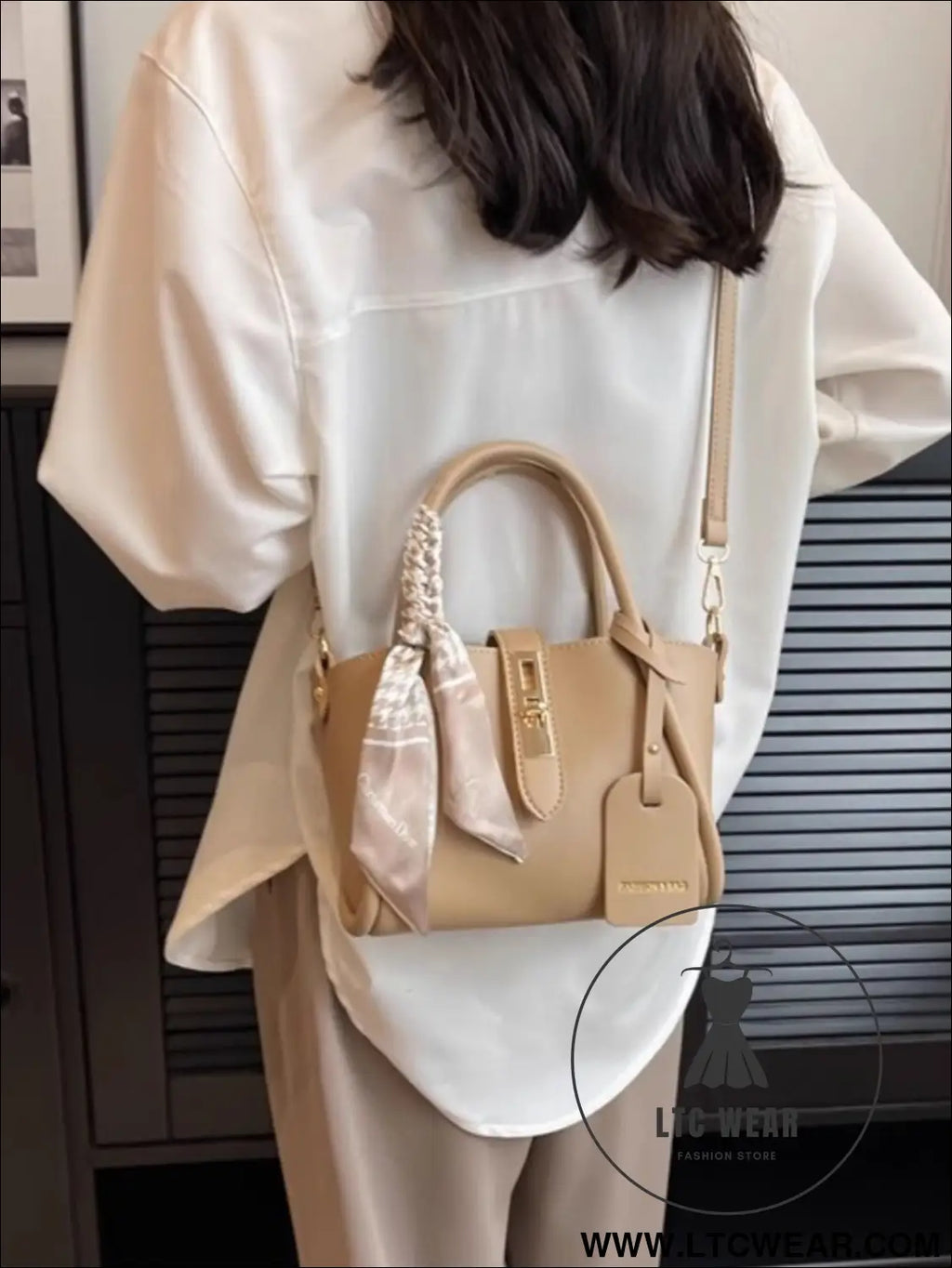 542c70e3-40c3-4492-9e89-33e37fb2c839-Max