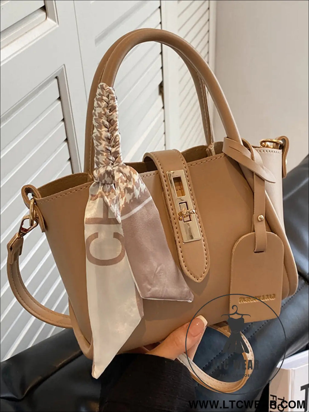 1b051d86b2a74327affa15c48a42eeb6-Max