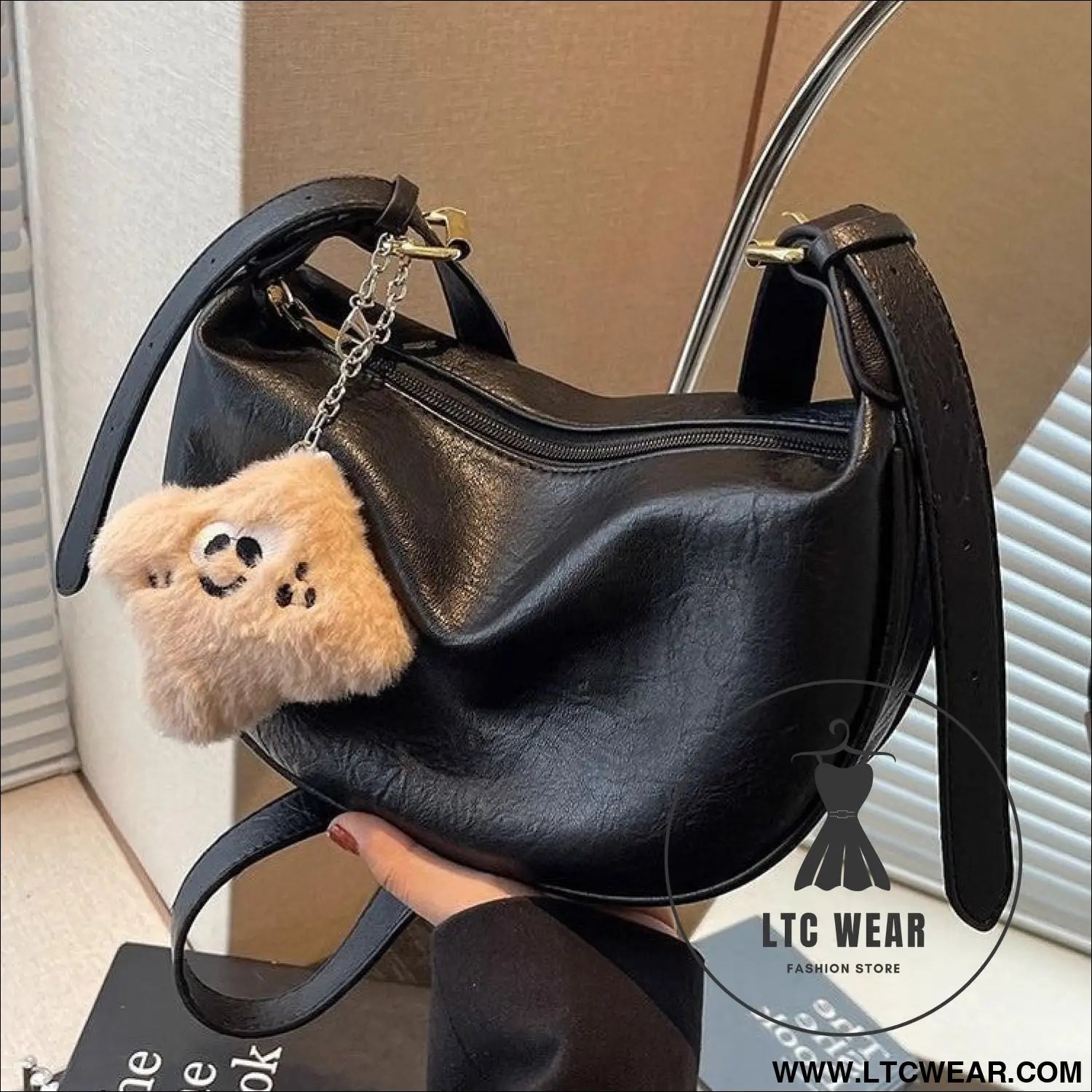 Trendy and popular shoulder bag crossbody bag dumpling bag