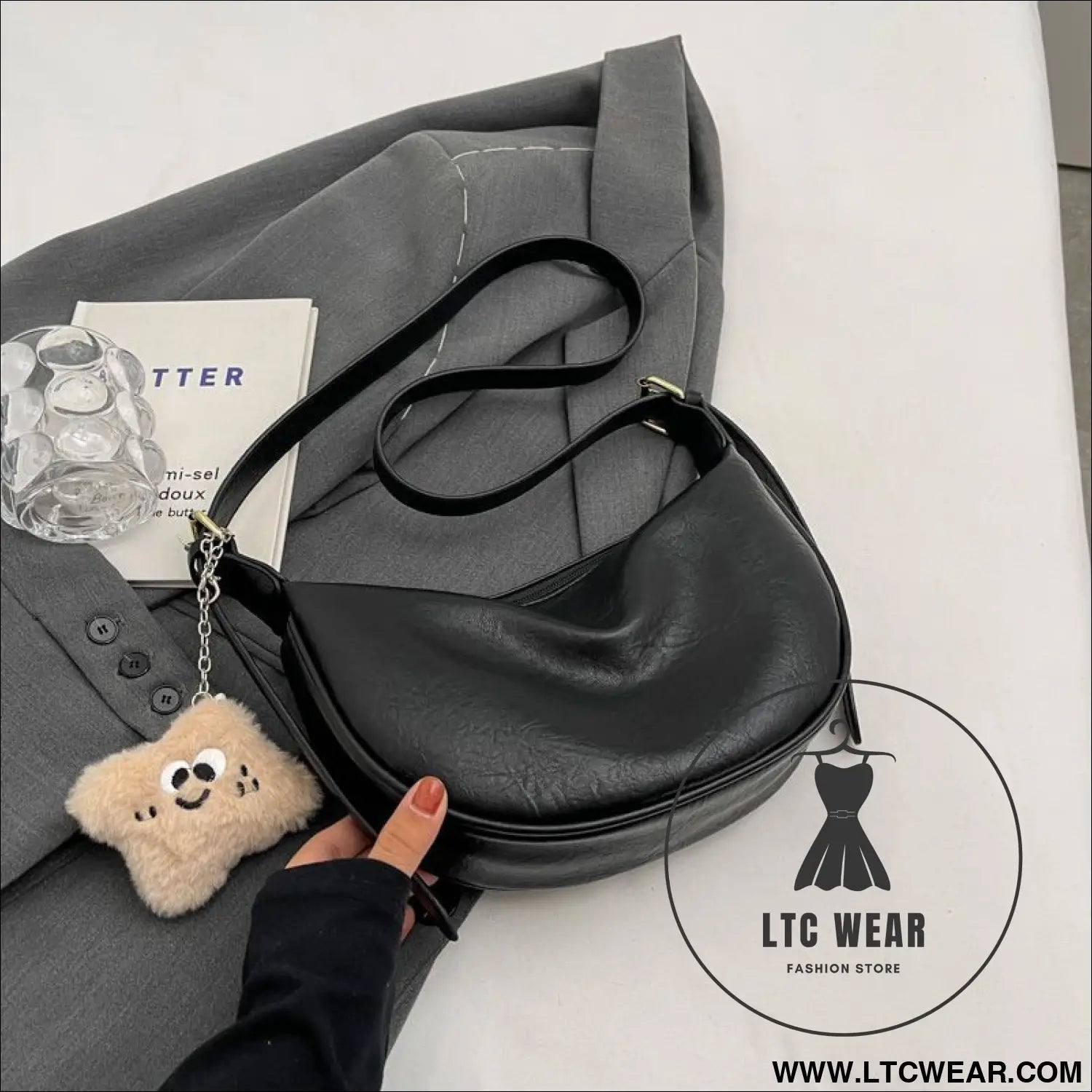 Trendy and popular shoulder bag crossbody bag dumpling bag - black with cookie pendant