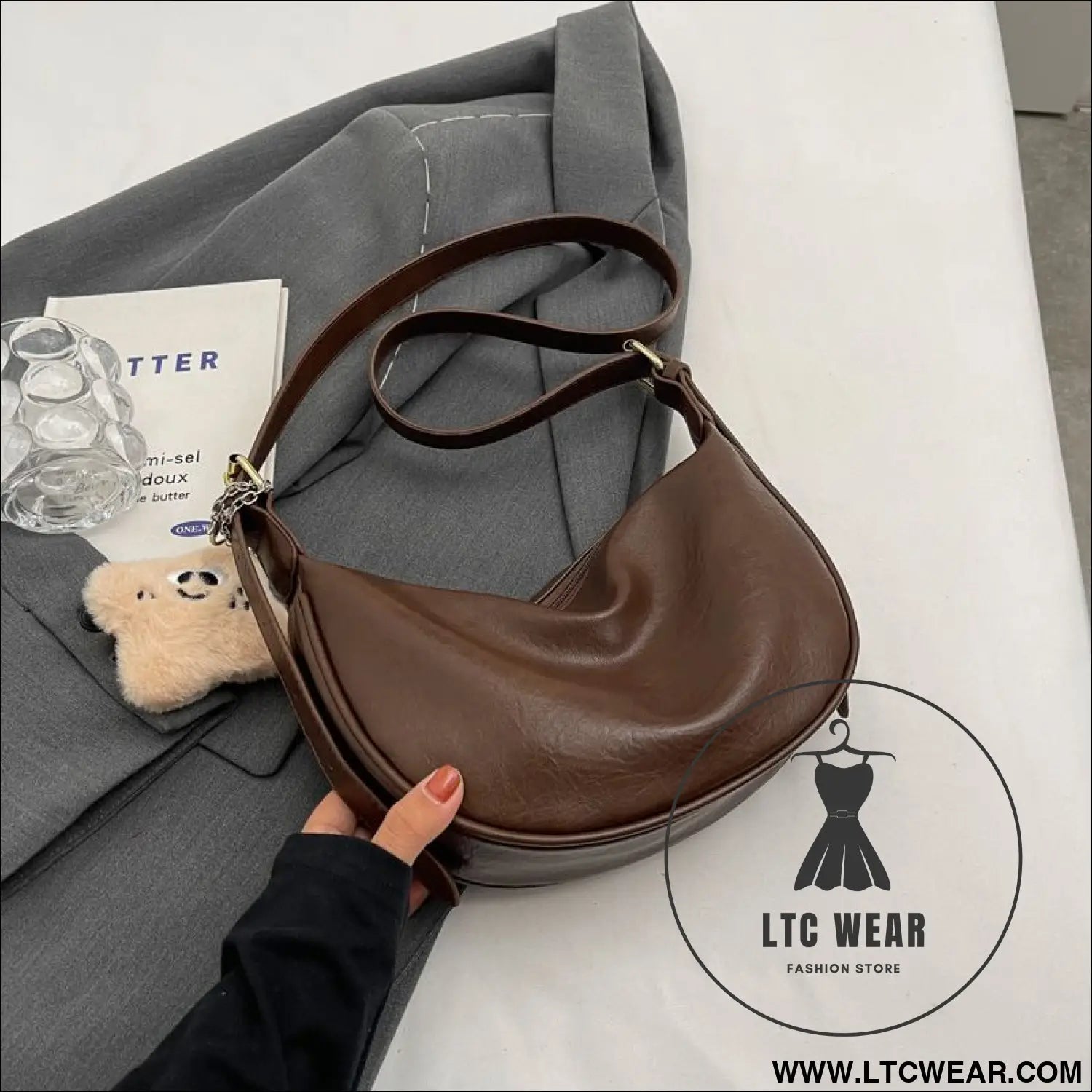 Trendy and popular shoulder bag crossbody bag dumpling bag - brown with cookie pendant
