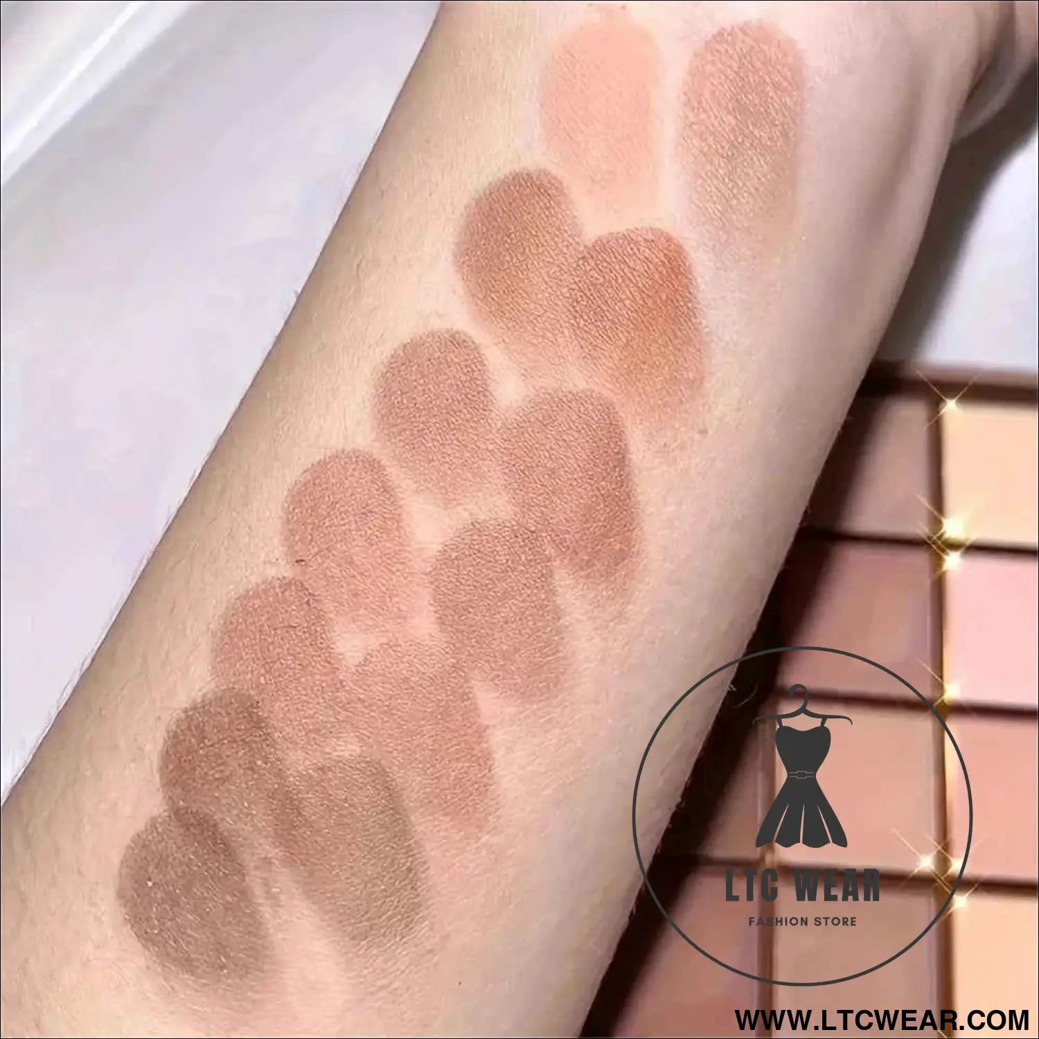 Versatile 25-Color Eyeshadow Palette: Earth Tones