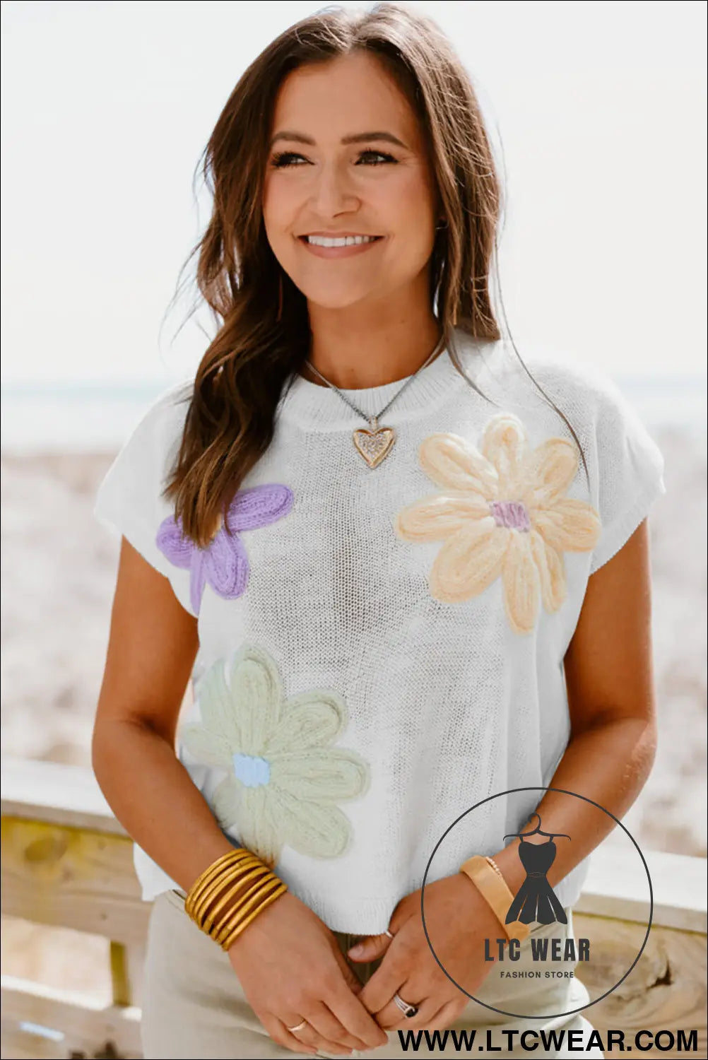 White flower patch knit round neck tee - tops & tees