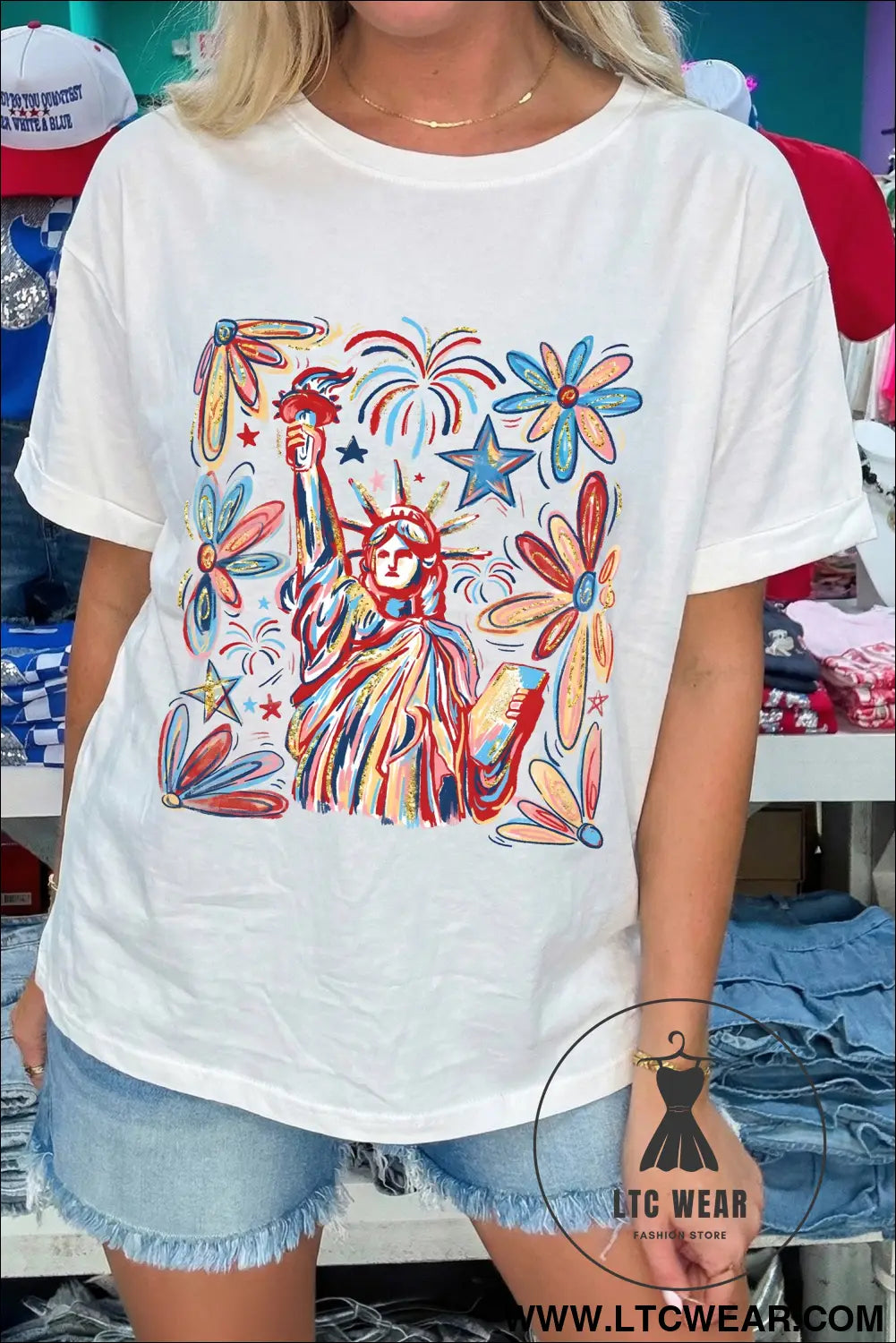 White patriotic statue of liberty fireworks printed t shirt - white / 2xl / 62% polyester + 32% cotton + 6% elastane