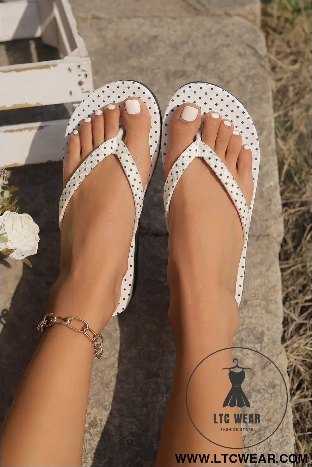 White Polka Dot Contrast Low Heel Platform Flip Flops Slippers - L.T.C Wear Online Fashion Store