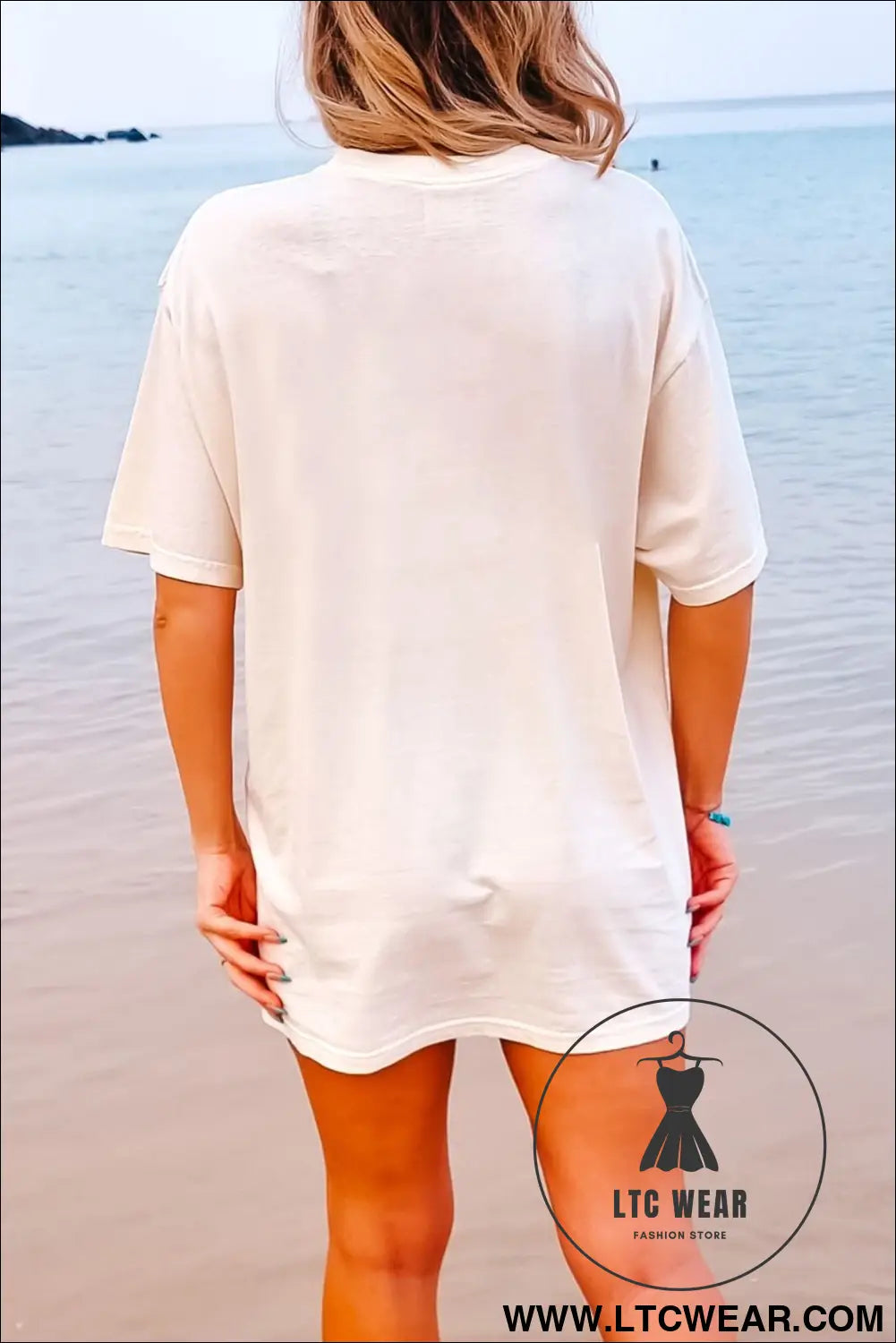 White salty moms beach day graphic cotton tunic tee - graphic tees