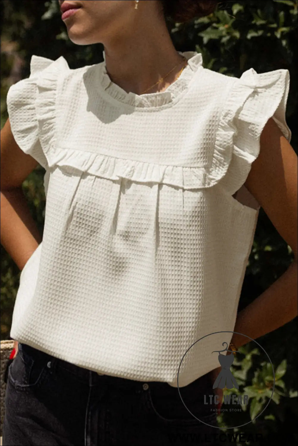 White solid color ruffle trim waffle textured blouse - white / l / 95% polyester + 5% elastane - 15%