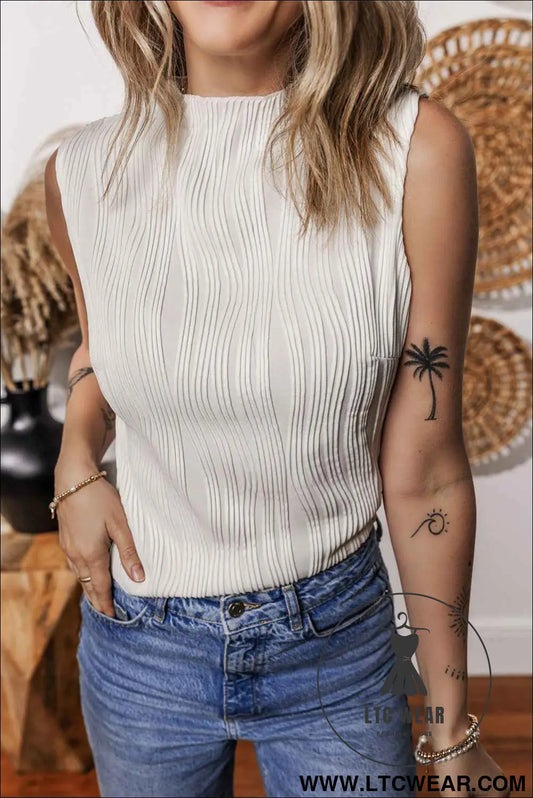 White Solid Color Wavy Textured Round Neck Tank Top