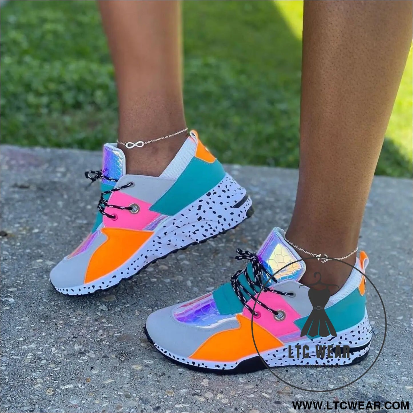 Women's Plus Size Platform Mixed-color Sneakers Stylish Lightweight Running Shoes Lace-up Front Flats - L.T.C Wear Online Fashion Store