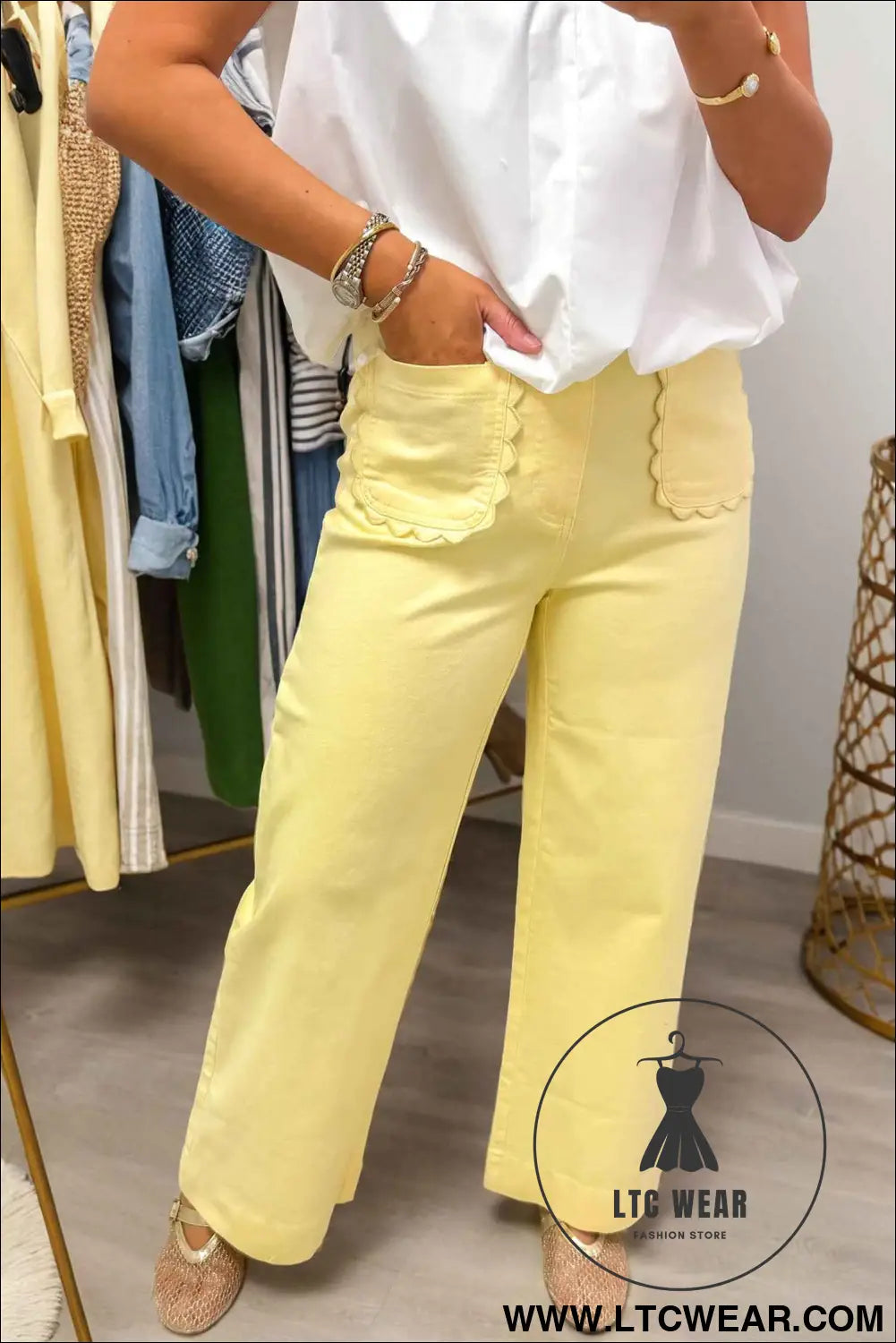 Yellow Solid Color Scalloped Patch Pocket Shift Jeans