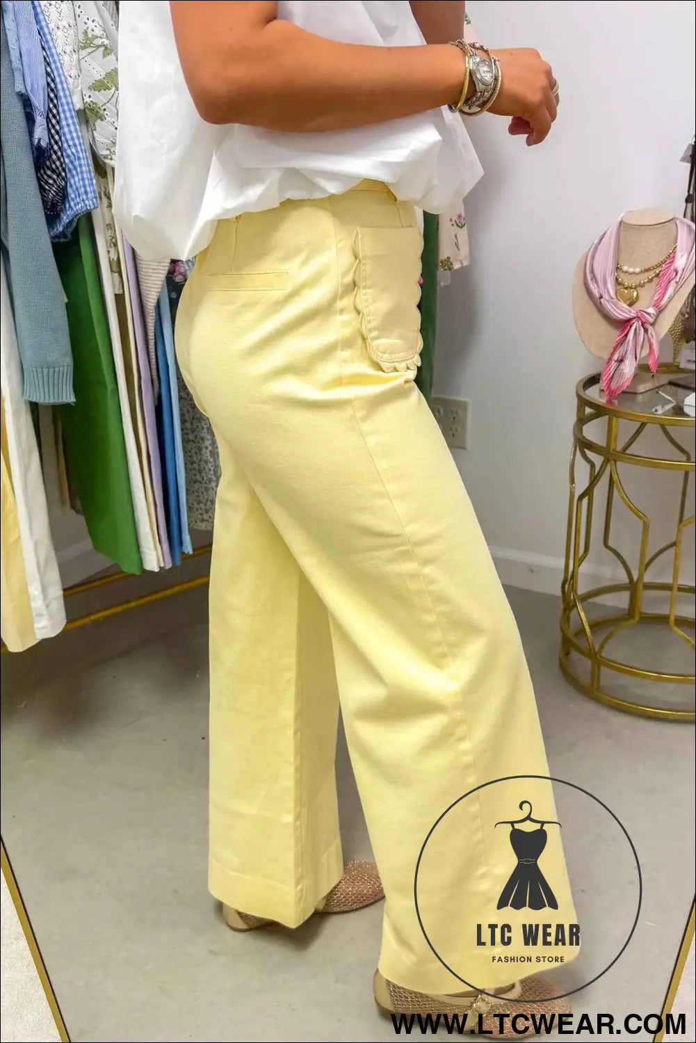 Yellow Solid Color Scalloped Patch Pocket Shift Jeans
