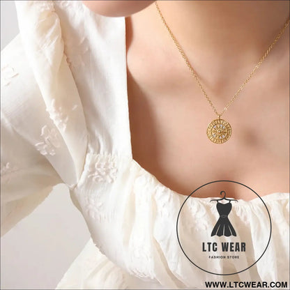 Zircon titanium steel timepiece shape necklace